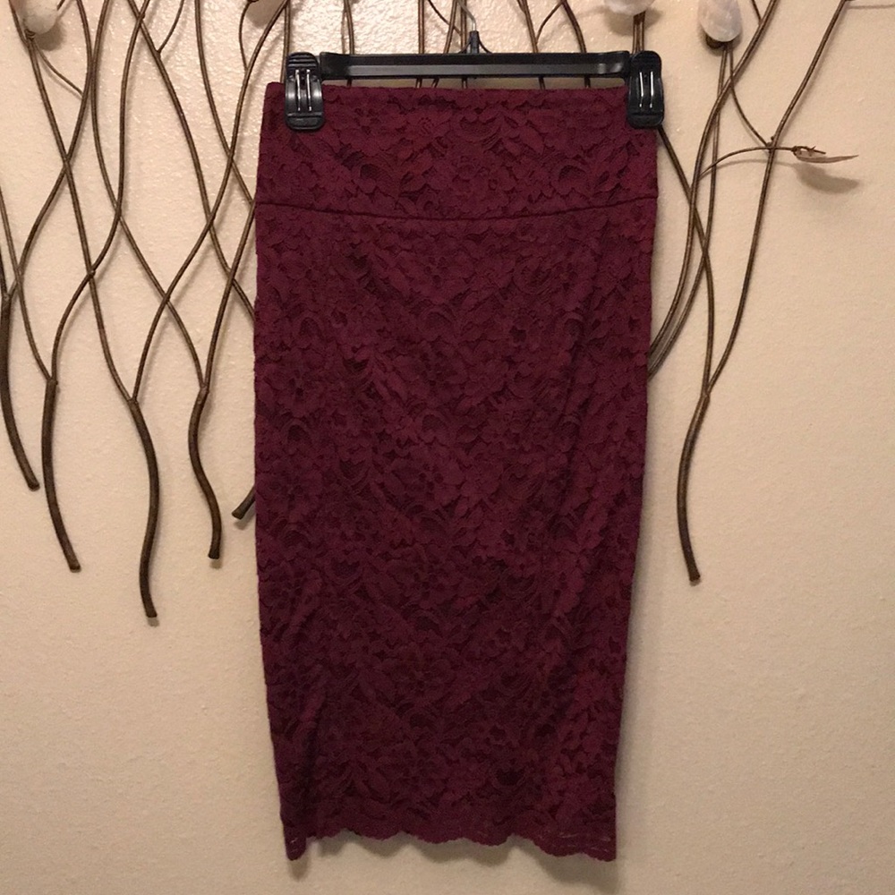 Express Lace Skirt